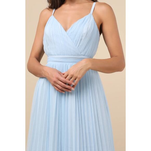 Lulus NWOT Exemplary Aura Light Blue Pleated Tulle Surplice Midi Dress Medium - Picture 4 of 10